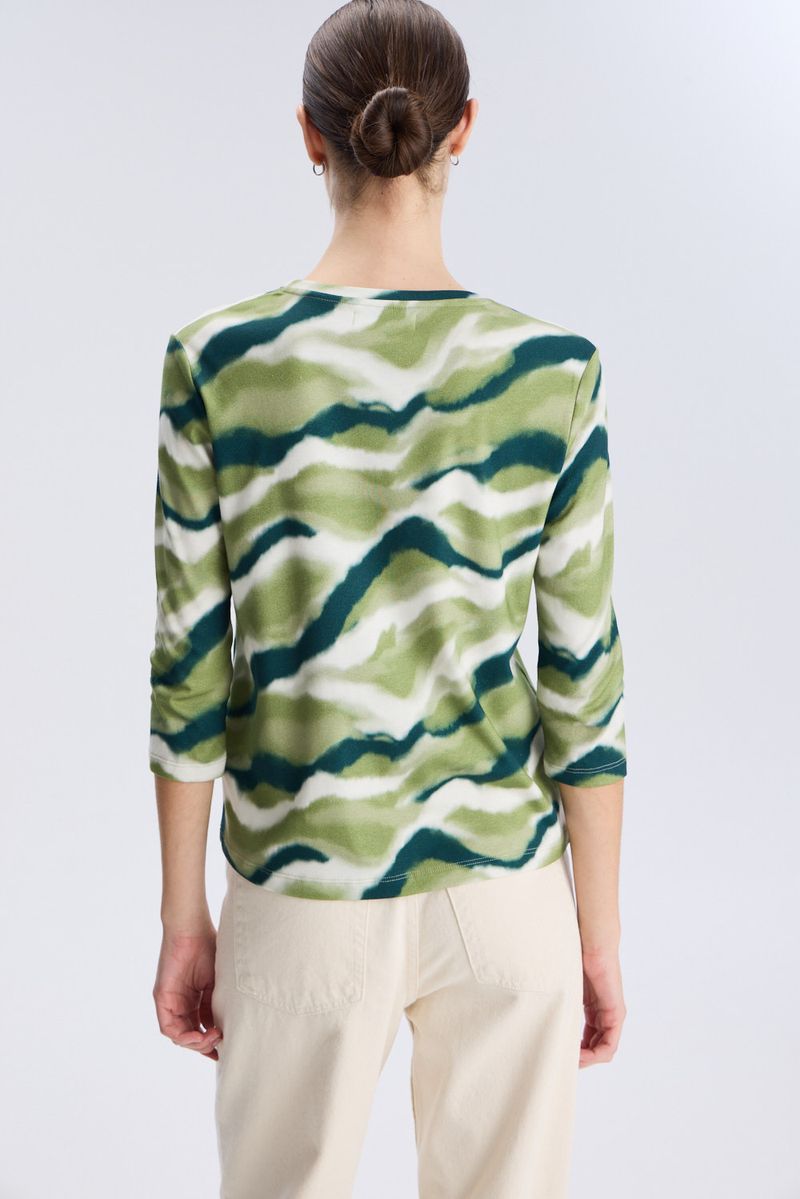REMERA ESTAMPADA FLORES