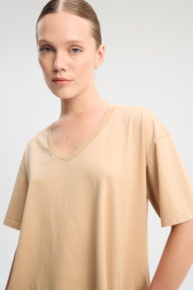 REMERA LAVADA BECCA