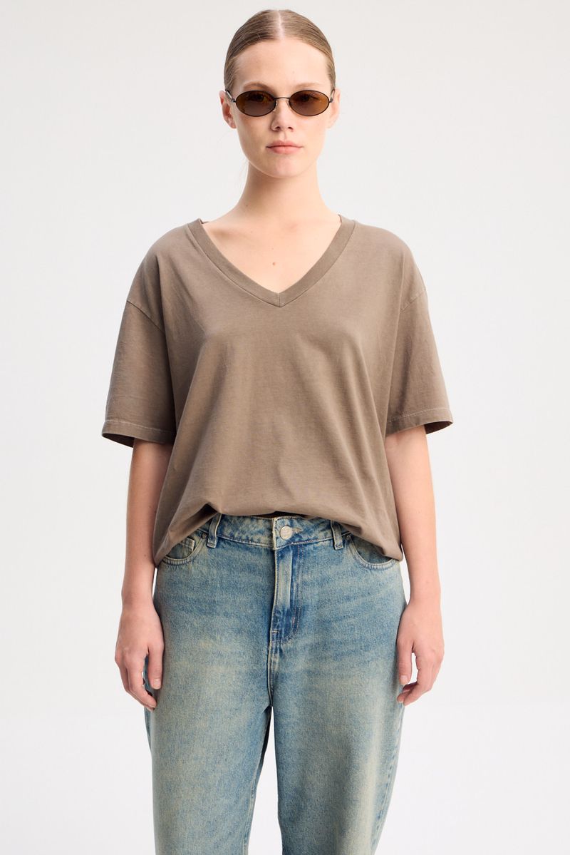 REMERA LAVADA BECCA