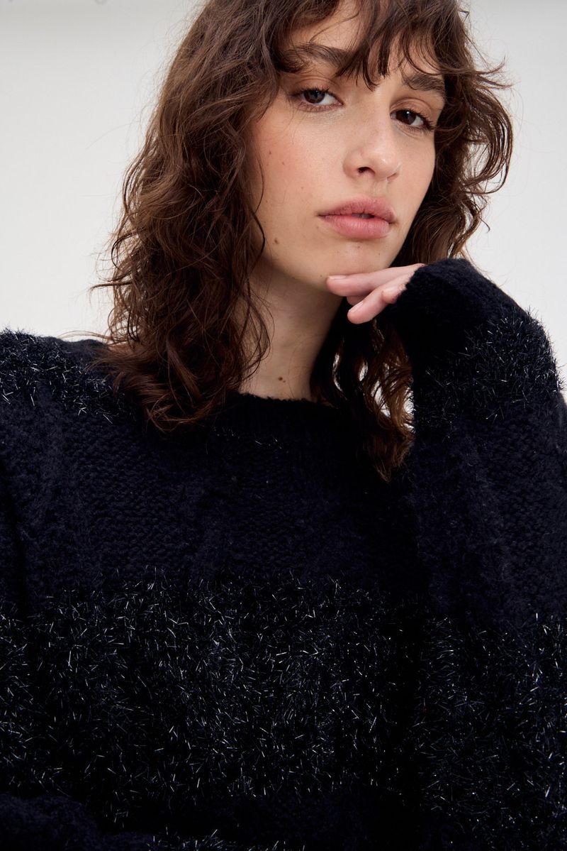 SWEATER GLOW
