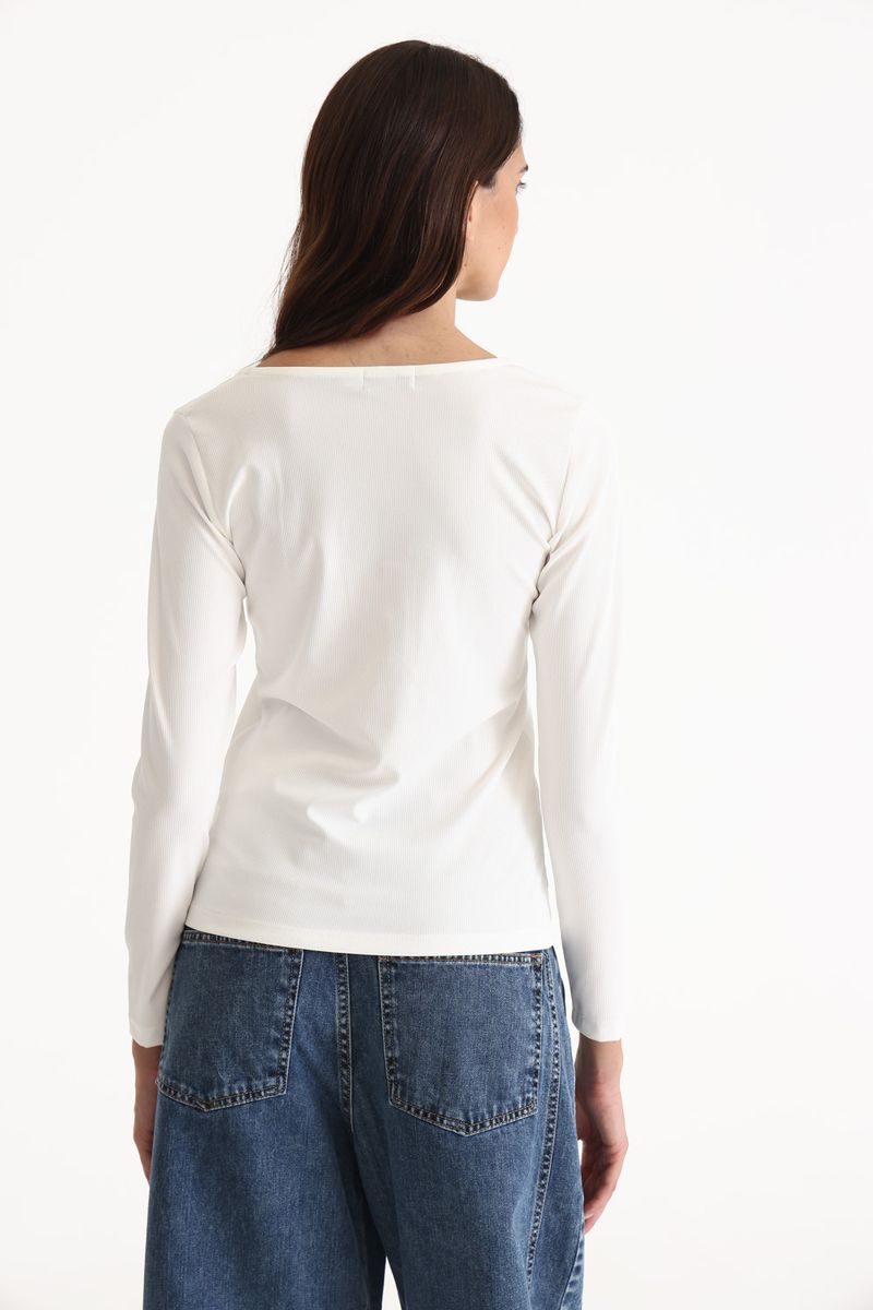 REMERA BOTONES DI