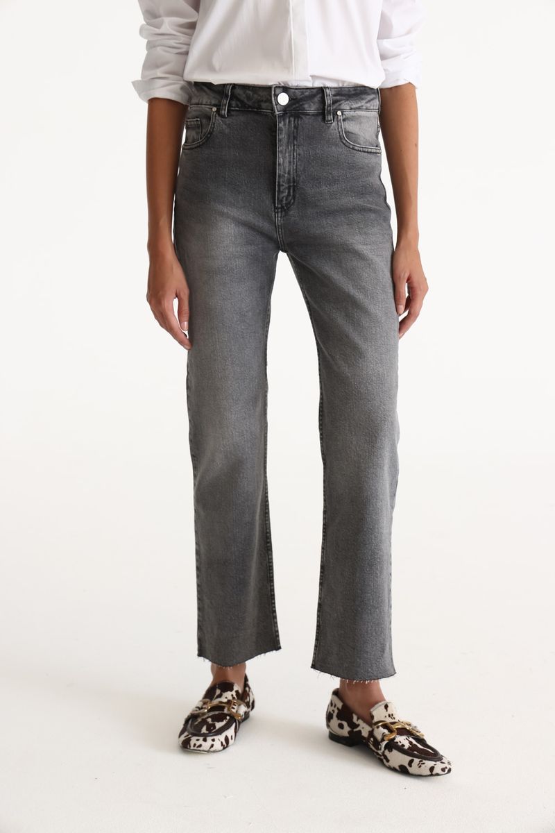 JEAN STRAIGHT DOM
