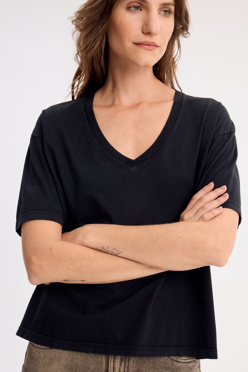 REMERA LAVADA BECCA