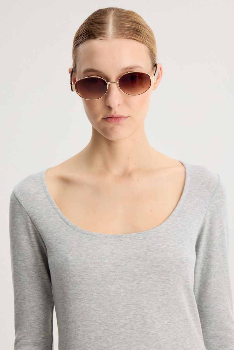 REMERA CHARLOTTE