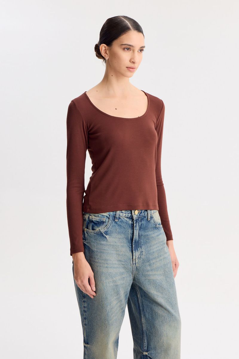 REMERA CHARLOTTE