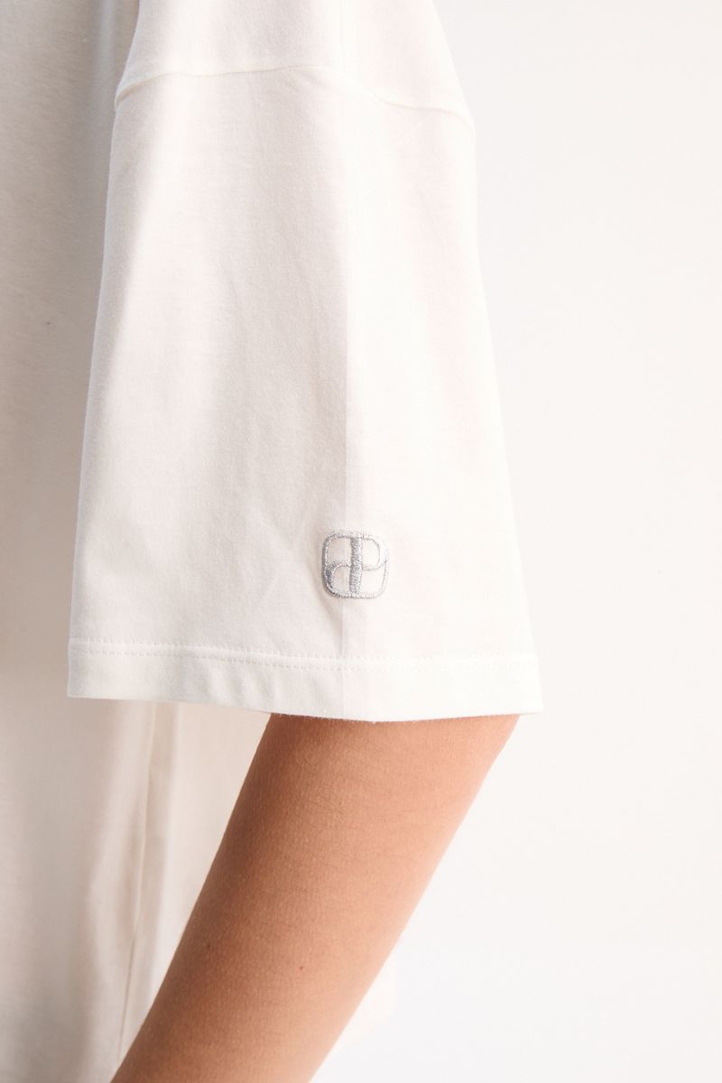 REMERA OVER LOGO