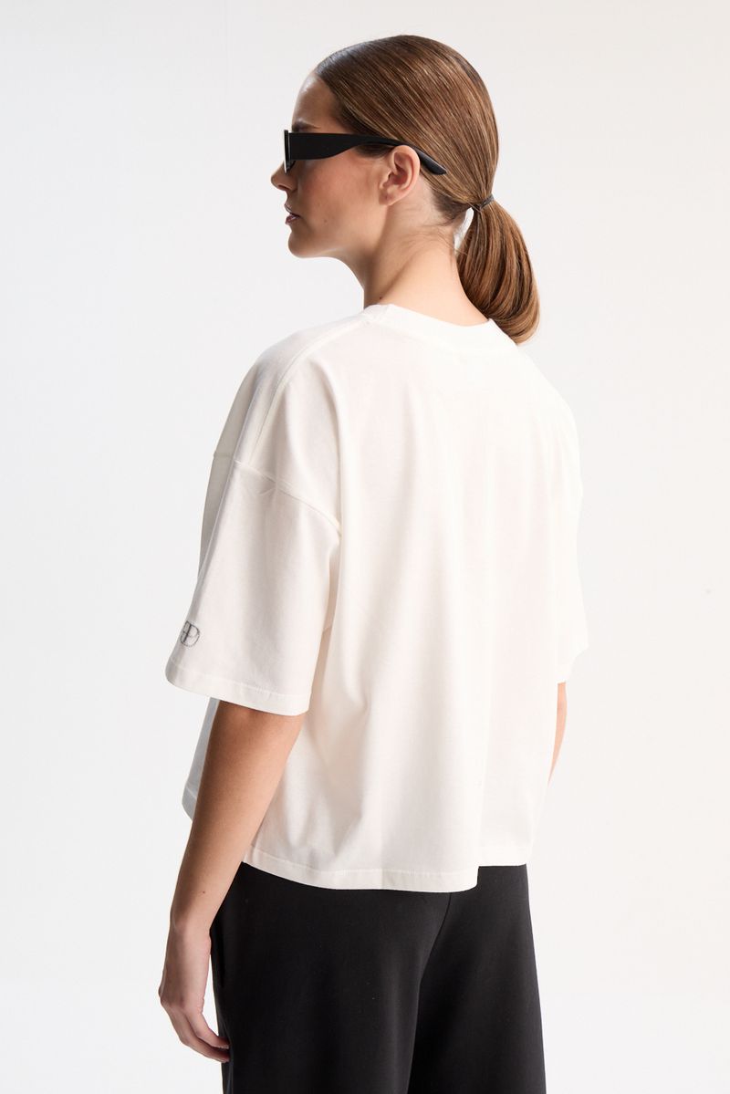 REMERA OVER LOGO