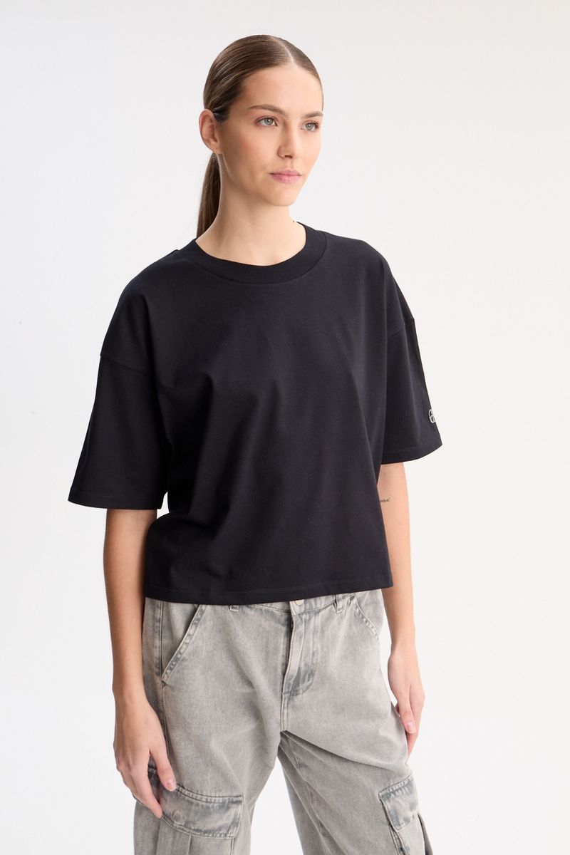 REMERA OVER LOGO