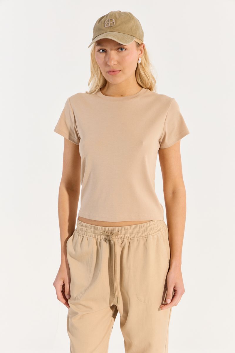 REMERA MINI ESCOTE REDONDO