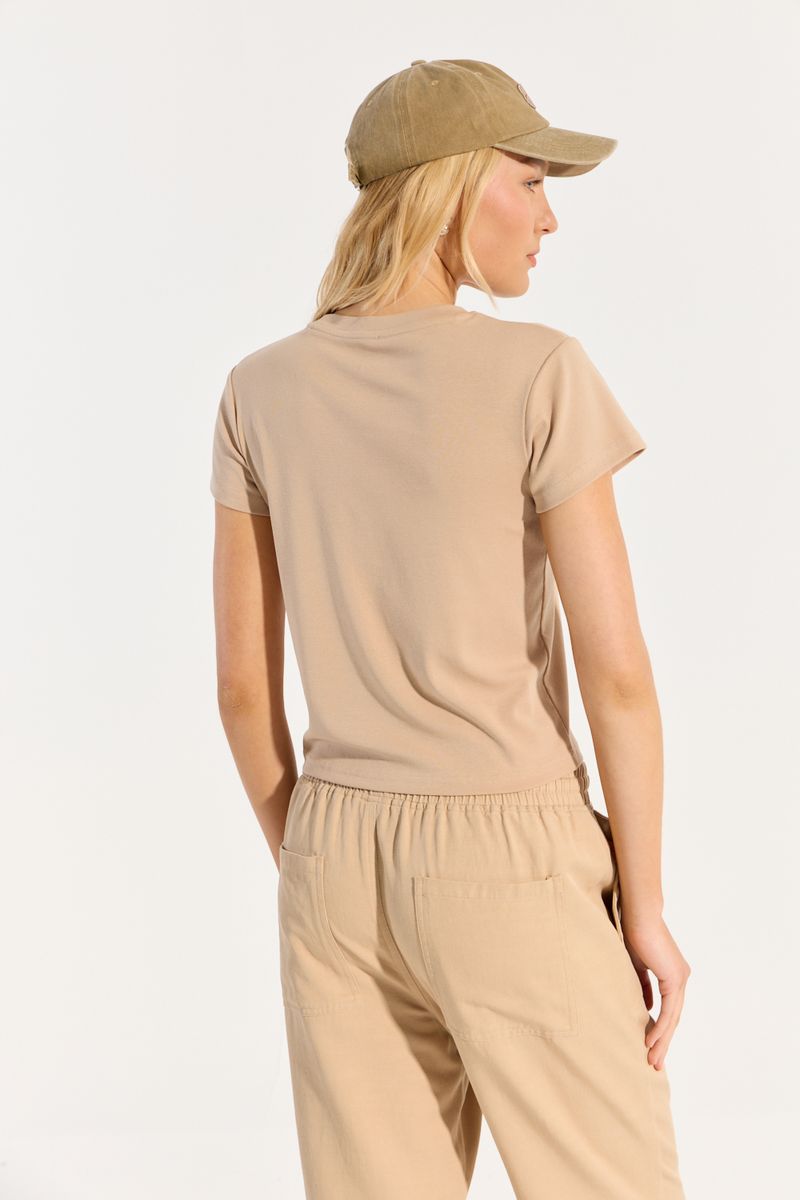 REMERA MINI ESCOTE REDONDO