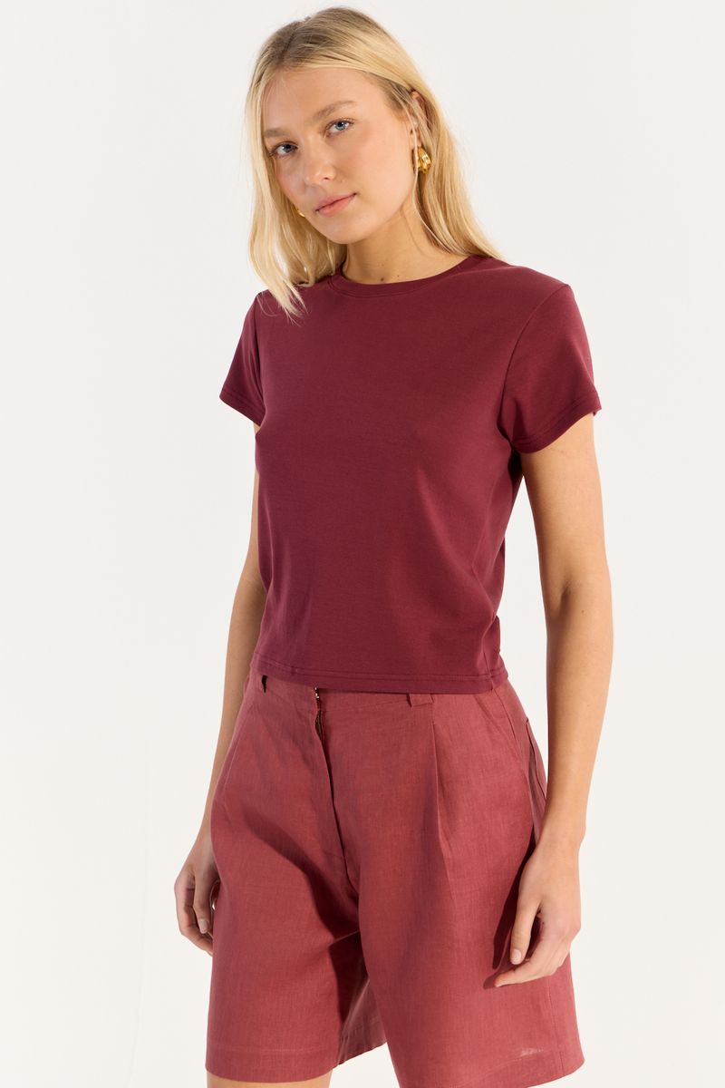 REMERA MINI ESCOTE REDONDO