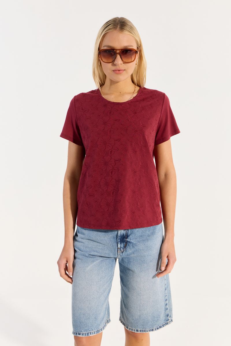 REMERA BORDADA NEW ROMANTIC