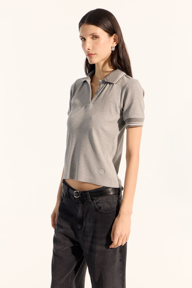 REMERA POLITO CUELLO Y PUÑOS