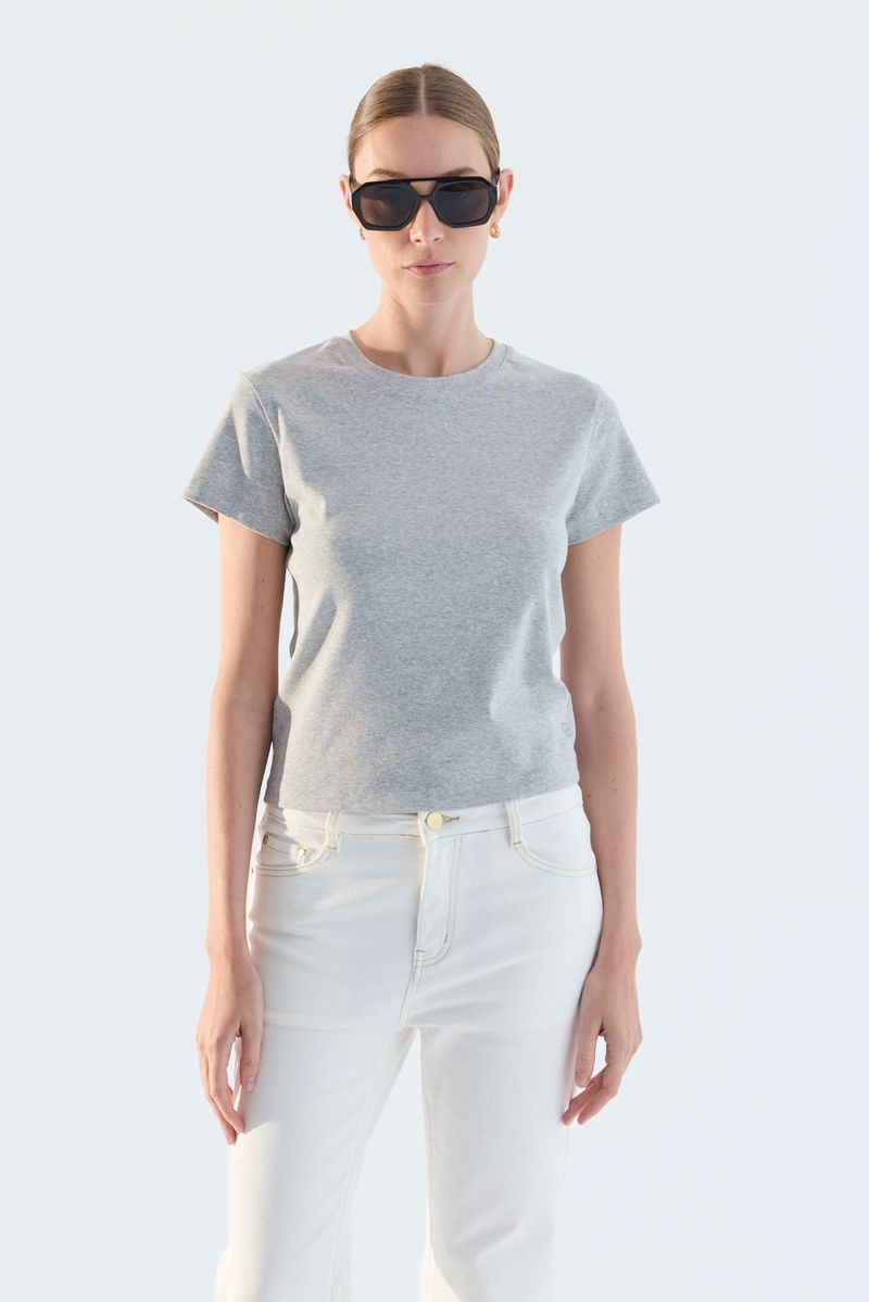REMERA MINI ESCOTE REDONDO
