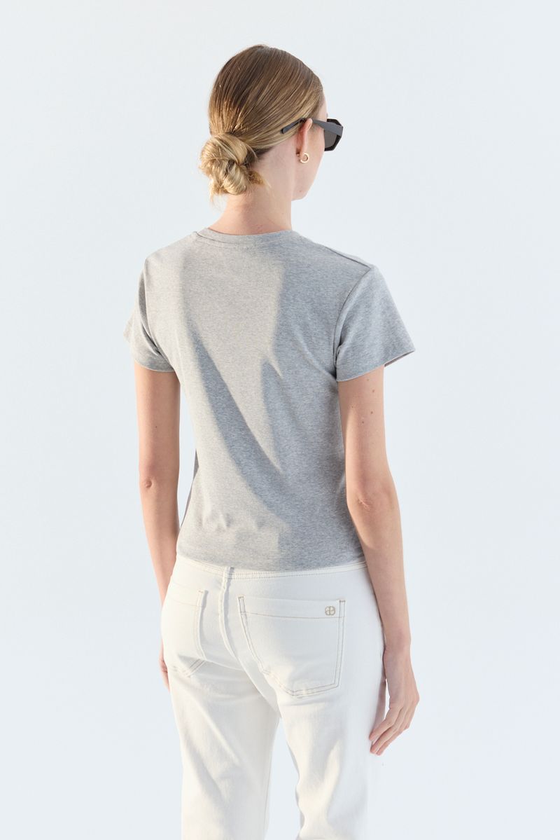 REMERA MINI ESCOTE REDONDO
